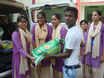 Patnawomens College | Optimized-Joy of Giving week ( 03 . 11 . 2018 ) Top College in Patna | PWC student